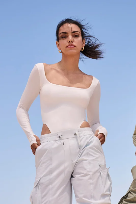 Scoop Neck Long Sleeve Bodysuit Comfortable Ruffled Bodysuit