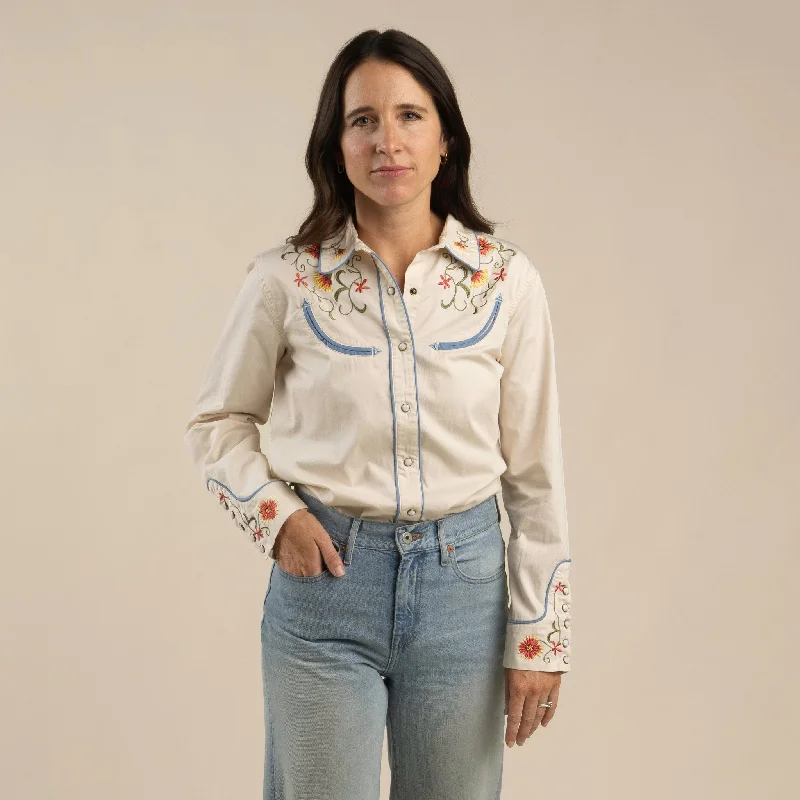 The Betsy Western Shirt Cozy Warm Stylish