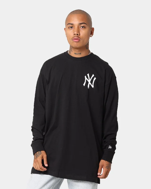 New Era New York Yankees Back Print Long Sleeve T-Shirt Black Collared Crew Neck Turtle Neck