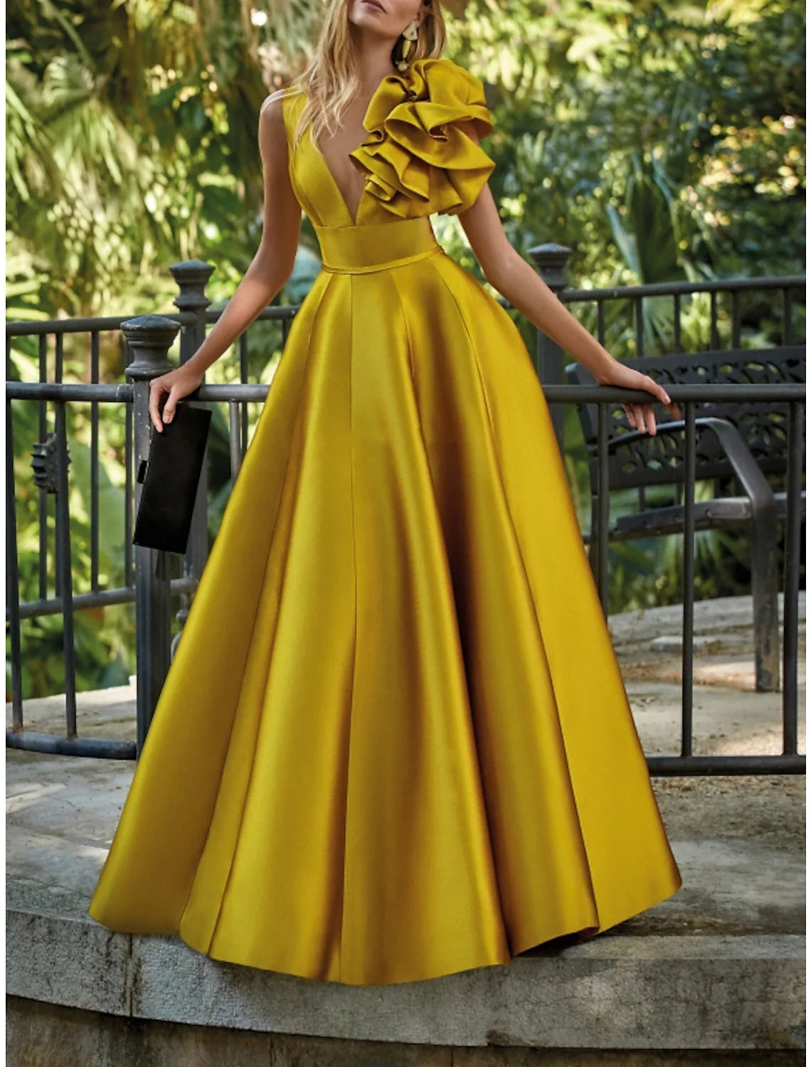 A-Line Evening Gown Elegant Dress Formal Wedding Guest Floor Length Sleeveless V Neck Satin with Shouder Flower sweetheart Neckline Romantic