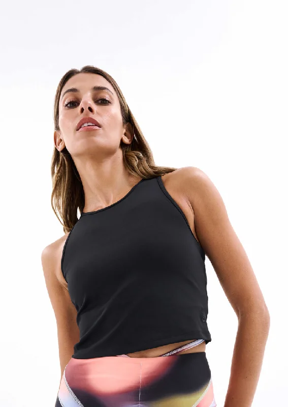 P.E NATION WOMANS AGILITY TEST TANK IN BLACK beige tank top