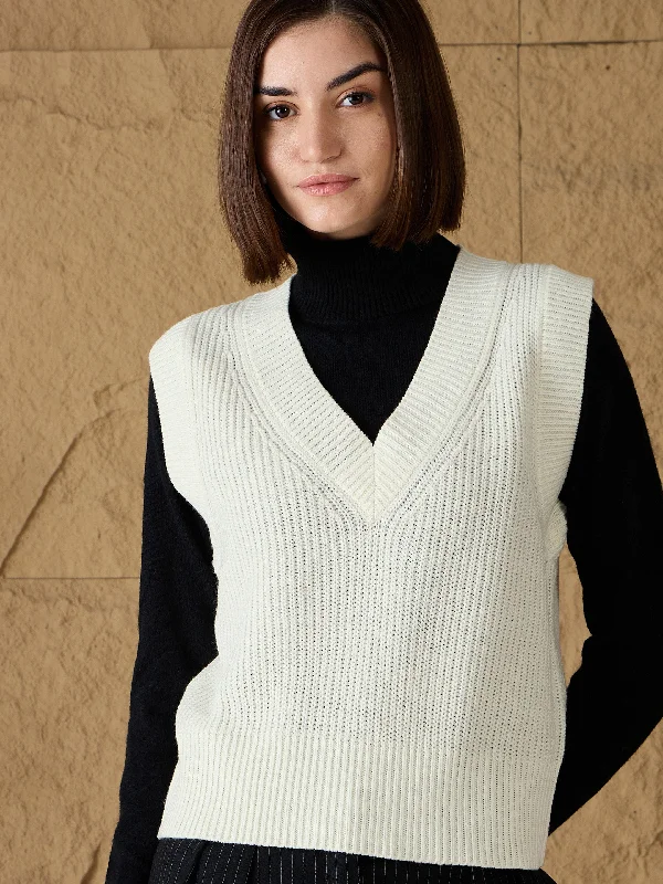 Women White Solid V-Neck Sweater Vest Mesh Sweater Canvas Denim