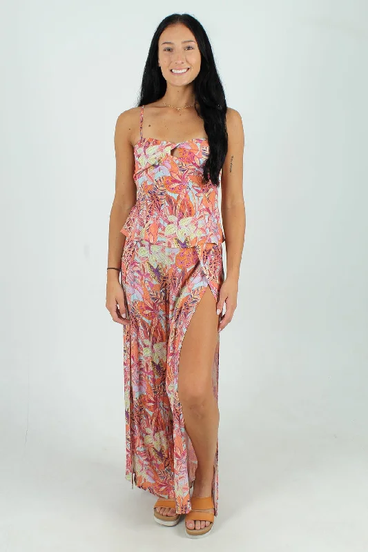 Summer Plants Twist Front Tank soft pink tank