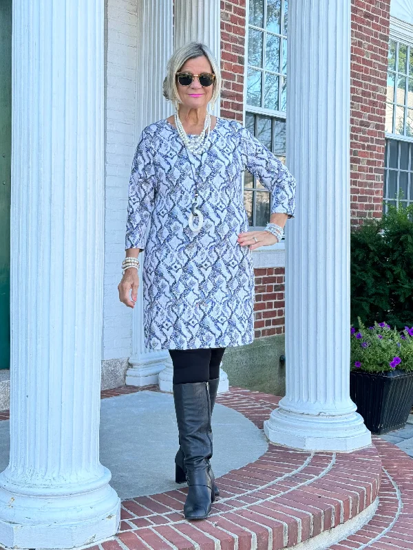 LULU-B WINTER WHITE SLEEVE DRESS